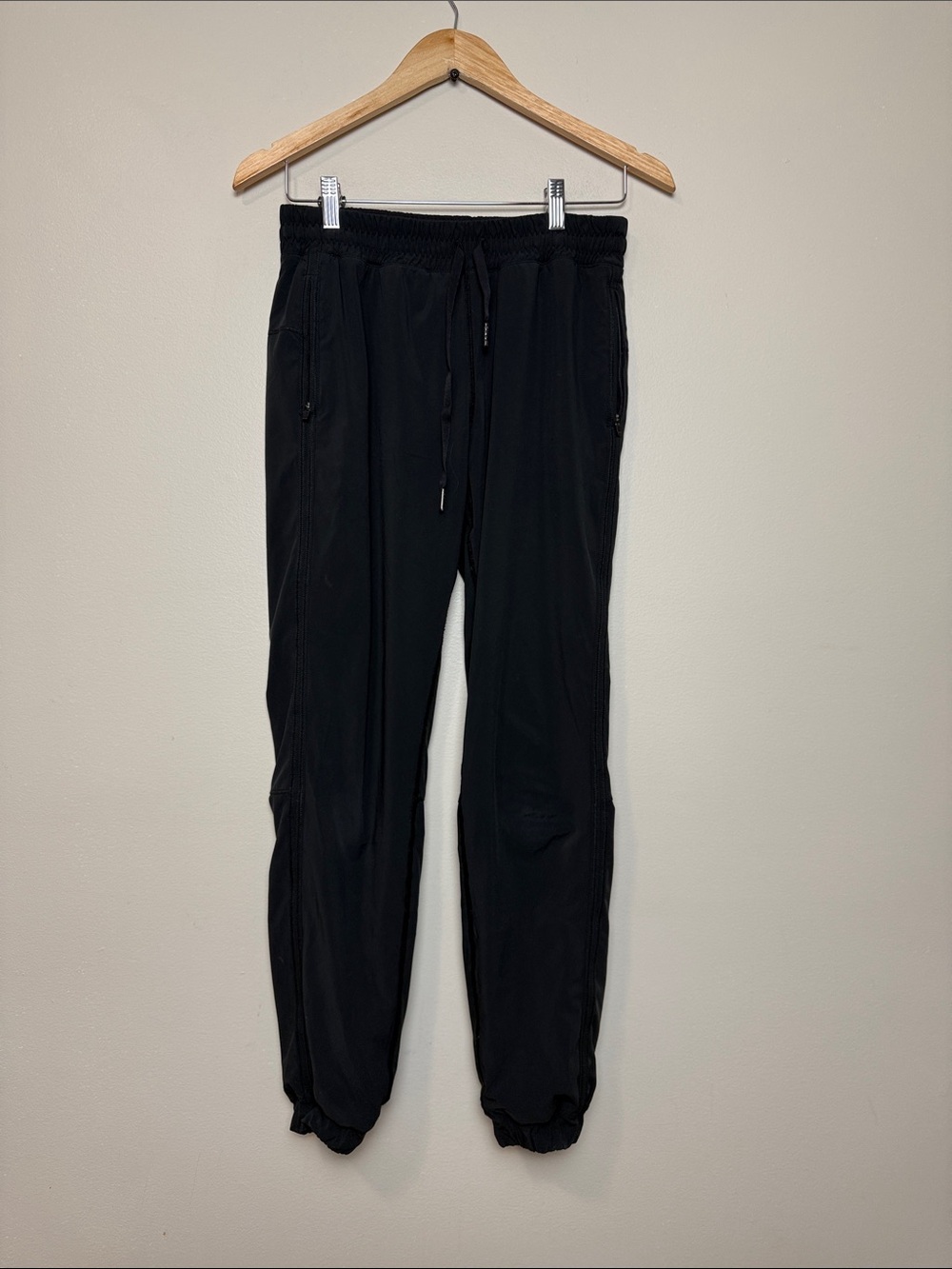Lululemon Lined Black Drawstring Jogger Pants size 6